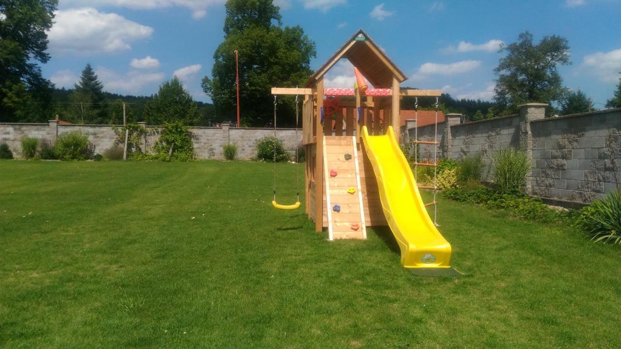 Penzion Amalka Dobrikov Exteriör bild